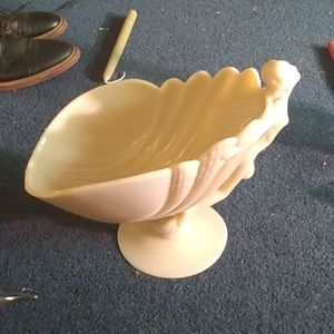 Gorgeous handcrafted Aphrodite 20th century Cambridge Crown Tuscan nude